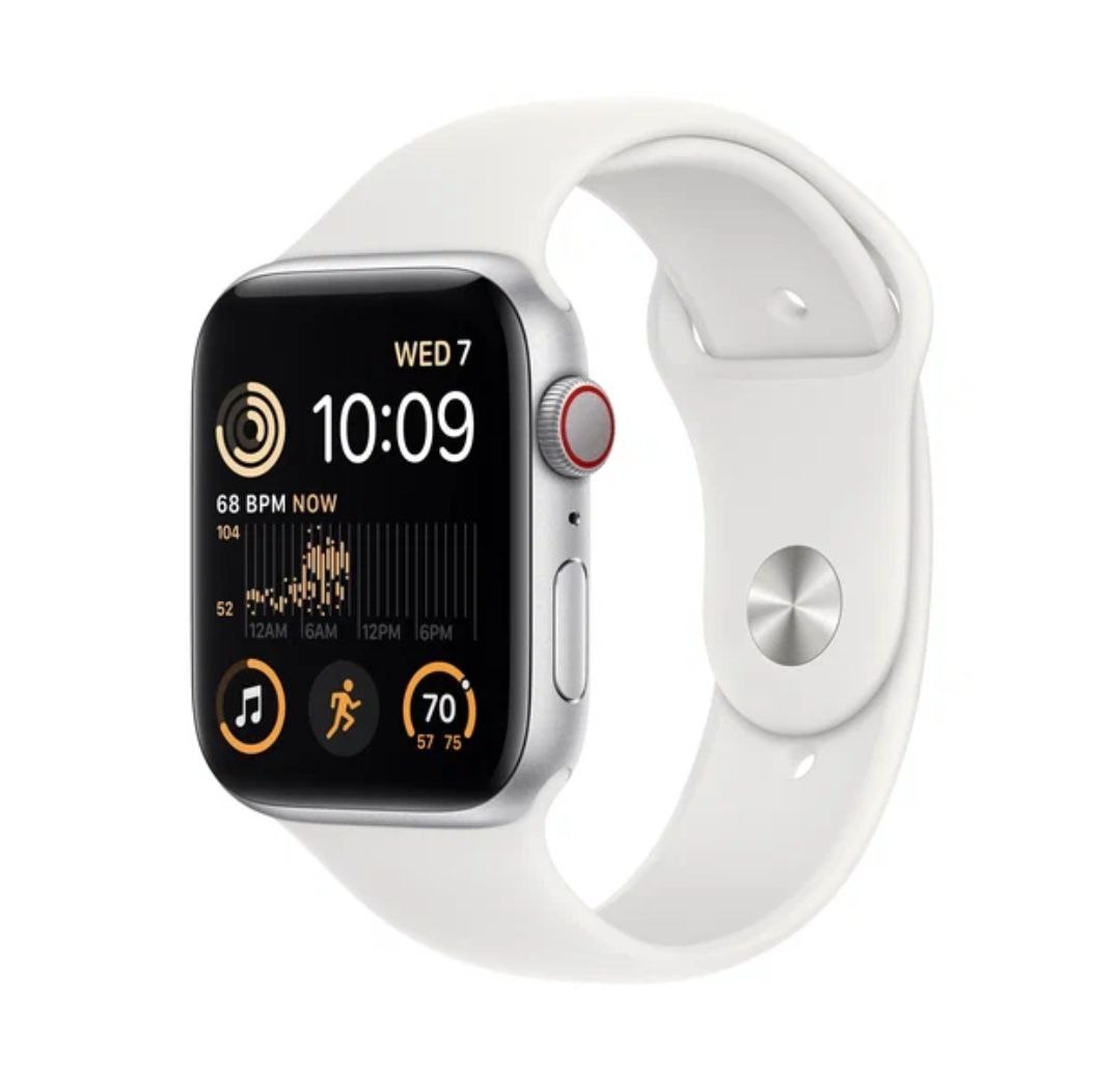 Apple Watch SE 2022, 40 мм, корпус из алюминия серебристого цвета, спортивный ремешок белого цвета